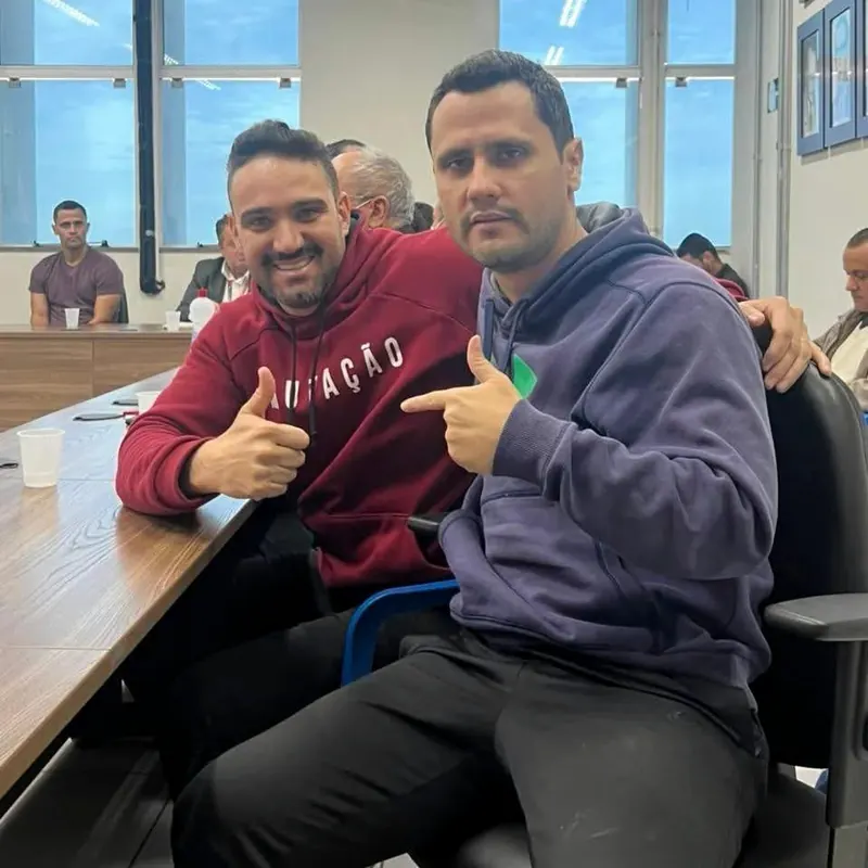 Flávio Marra durante uma reunião pública.